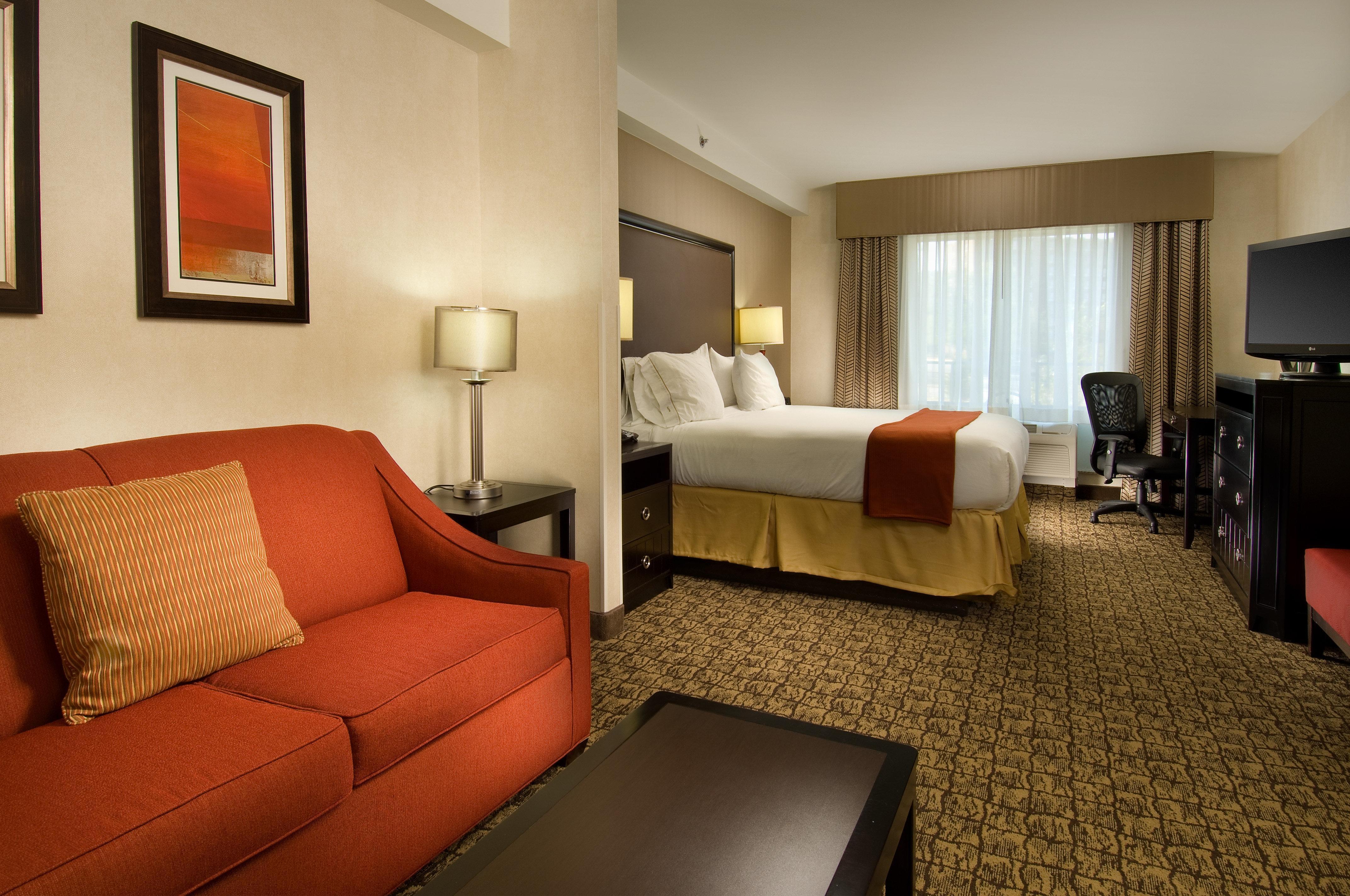 Holiday Inn Express & Suites Alexandria - Fort Belvoir By Ihg Εξωτερικό φωτογραφία