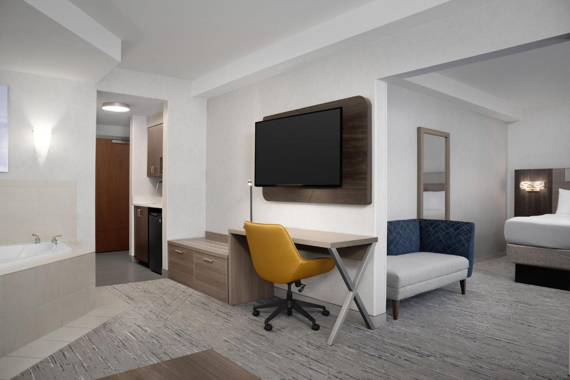 Holiday Inn Express & Suites Alexandria - Fort Belvoir By Ihg Εξωτερικό φωτογραφία